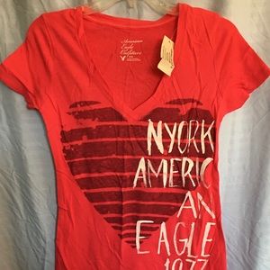 NWT Vintage AE Vneck Tee. Sz M.